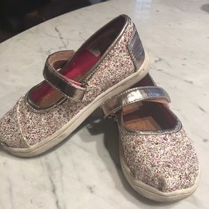 Girls glitter Toms